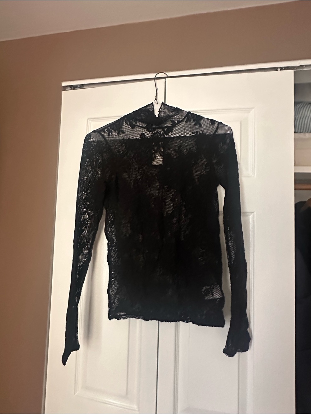 Express Black Lace Overlay Top Size M - Picture 4 of 4